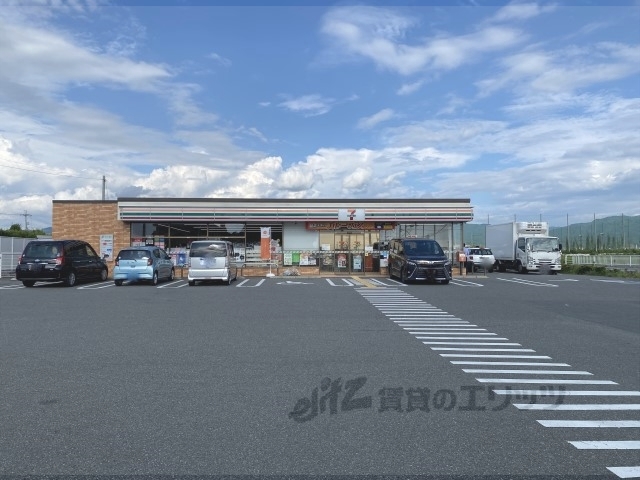 コンビニ　セブンイレブン天理喜殿町店（コンビニ）まで1400m