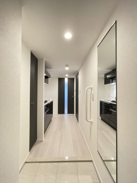 玄関　※別部屋参考写真