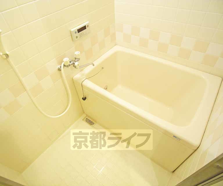 バス・シャワールーム　綺麗なお風呂です。