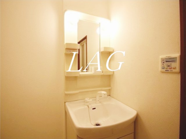 洗面設備　独立洗面台です。