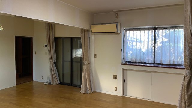 セキュリティ　LDKに玄関門扉や勝手口のモニタ付インターフォンで来客を確認