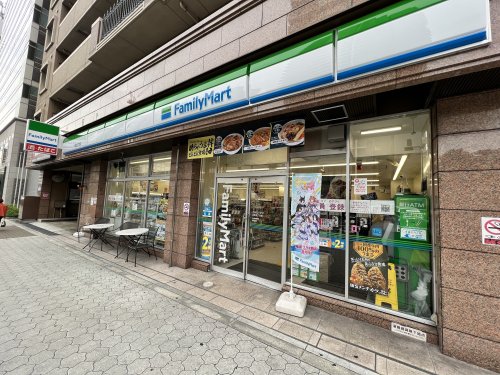 コンビニ　ファミリーマート 谷町四丁目店（コンビニ）まで134m