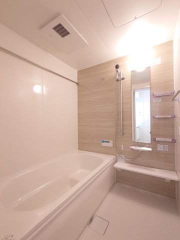 バス・シャワールーム　お風呂で日々の疲れを落としましょう