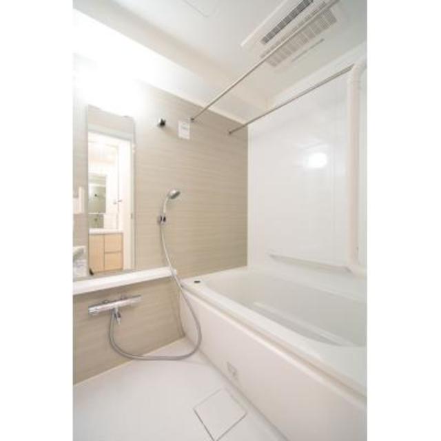 バス・シャワールーム　※写真は同タイプ住戸です。