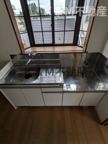 キッチン　コンパクトなキッチンで掃除もラクラク