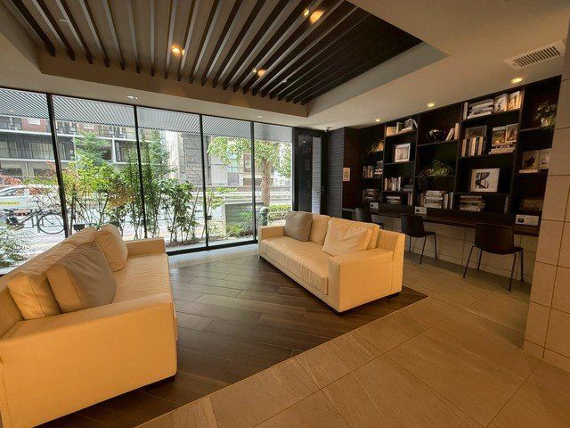 ロビー　エントランス