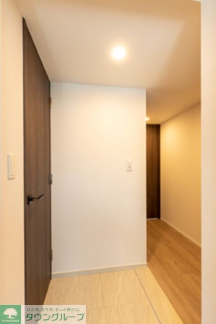 玄関　※写真は同タイプ住戸です。