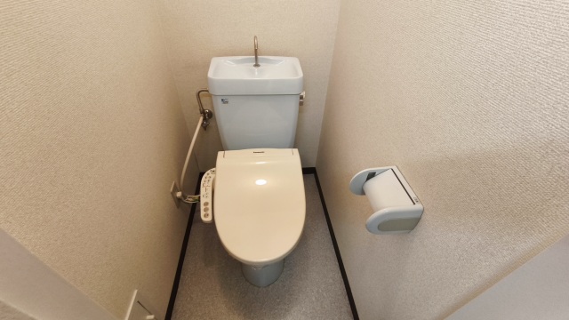 トイレ　画像は他のお部屋となります