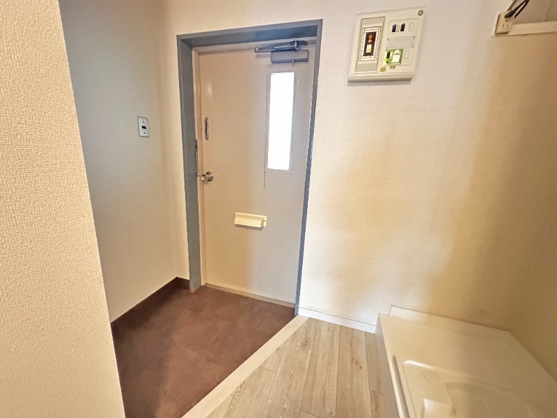 玄関　別部屋写真