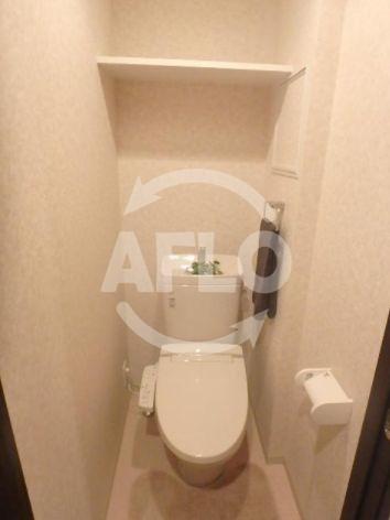 トイレ　Luxe玉造II　温水洗浄便座