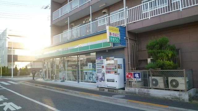 コンビニ　コンビニ（コンビニ）まで30m