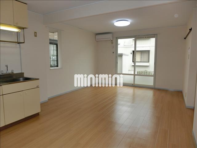 居室・リビング　開放的なリビングスペース