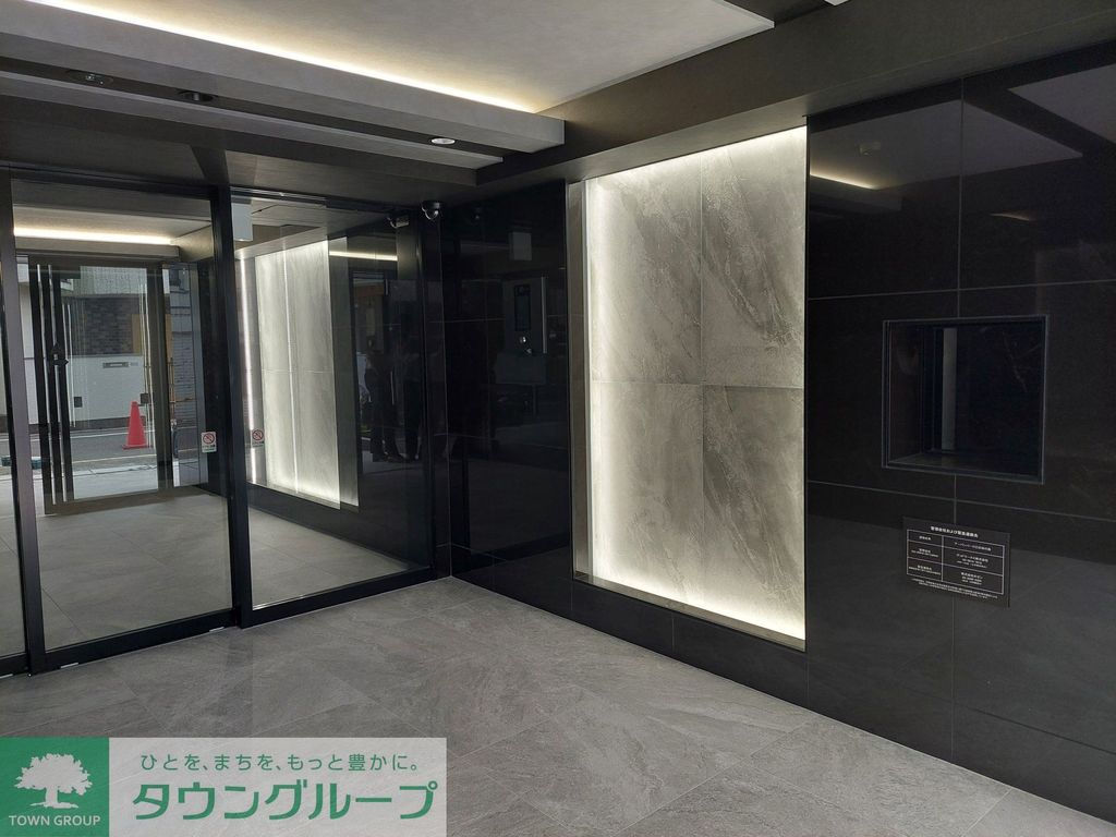 エントランス　エントランス