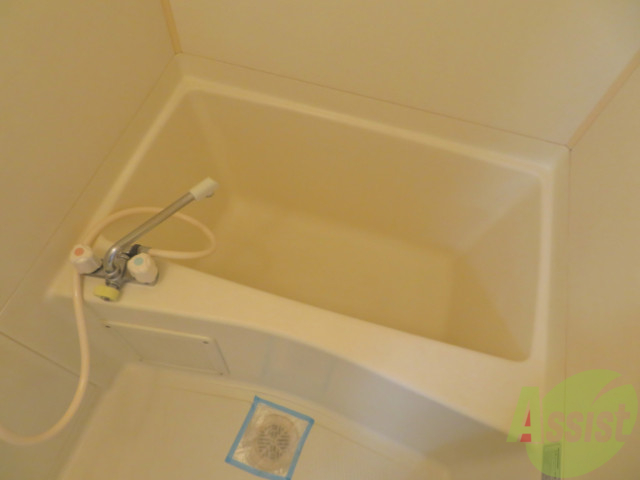 バス・シャワールーム　疲れた時はゆっくり湯船につかってみてはいかがでしょうか。