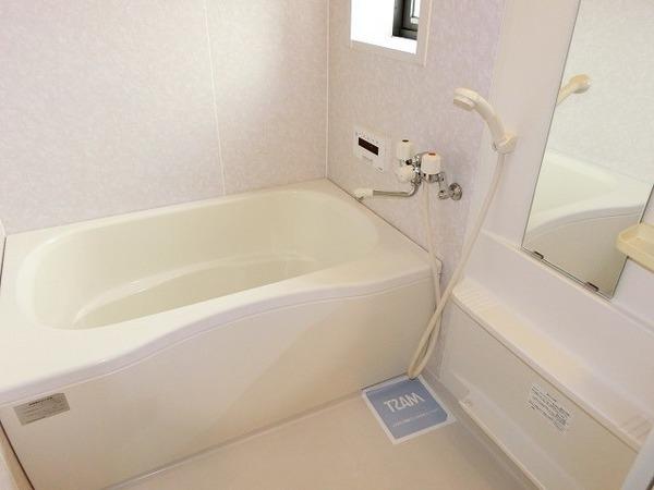 バス・シャワールーム　追い焚き付き！