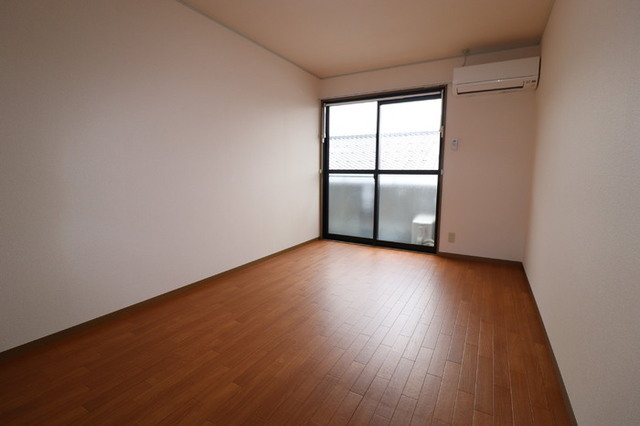 その他部屋・スペース　南側洋室７．５帖