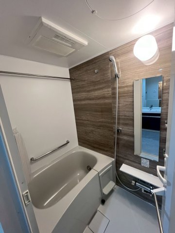 バス・シャワールーム　お風呂で日々の疲れを落としましょう