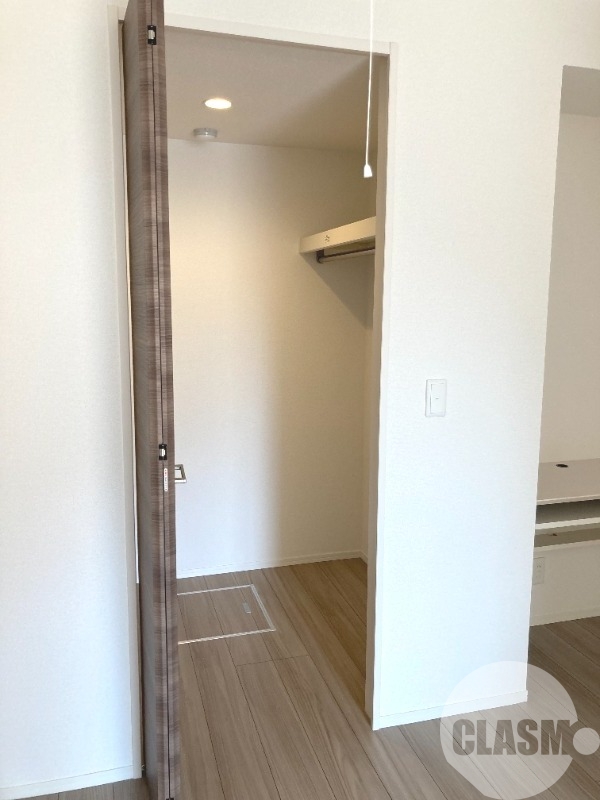 収納　ウォークインクローゼット