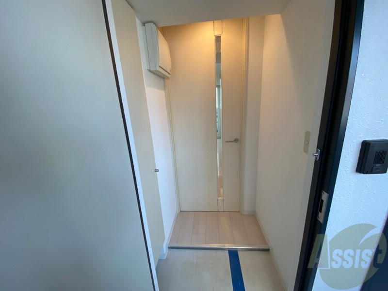 玄関　玄関の様子です。明るい印象ですね。気分もあがりそう。