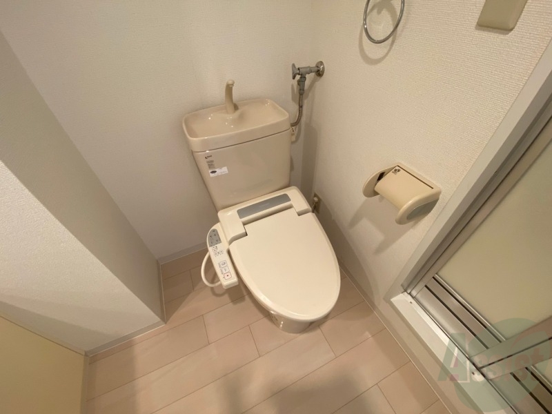 トイレ　こちらはトイレです。清潔感があり、安心して使用できます。