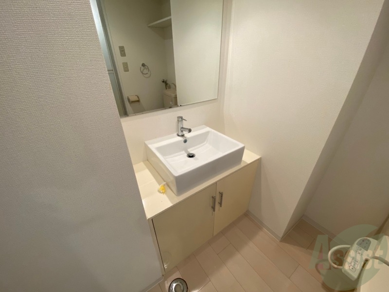 洗面設備　洗面台。身支度にはかかせないですよね～。