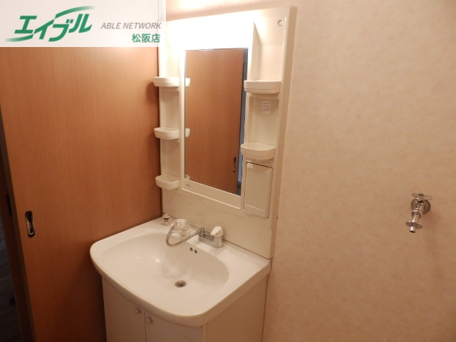 洗面設備　別部屋参考写真です