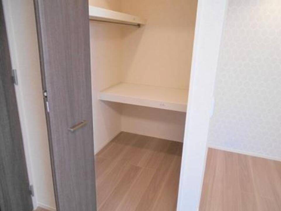 収納　ウォークインクローゼット