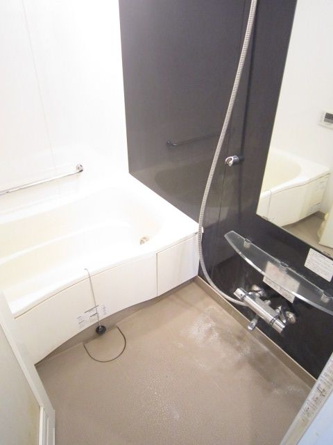 バス・シャワールーム　バス