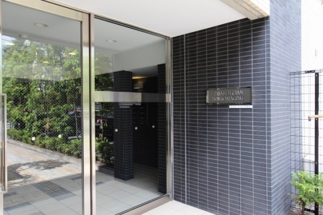 エントランス　落ち着いたエントランスです