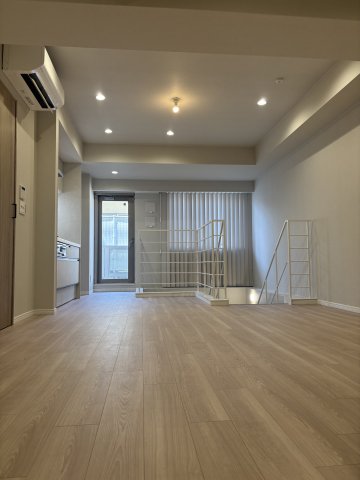 居室・リビング　コンパクトで使いやすい洋室です