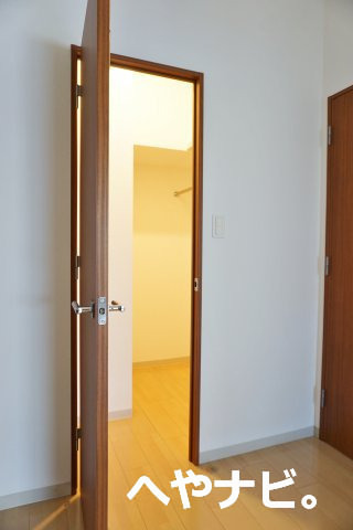 収納　★たっぷり収納のウォークインクローゼット