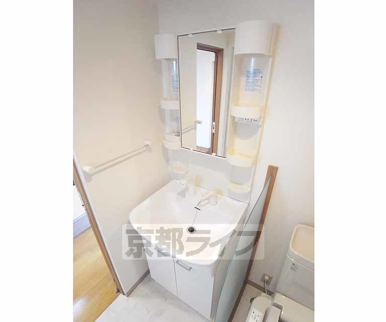 洗面設備　独立洗面台です！