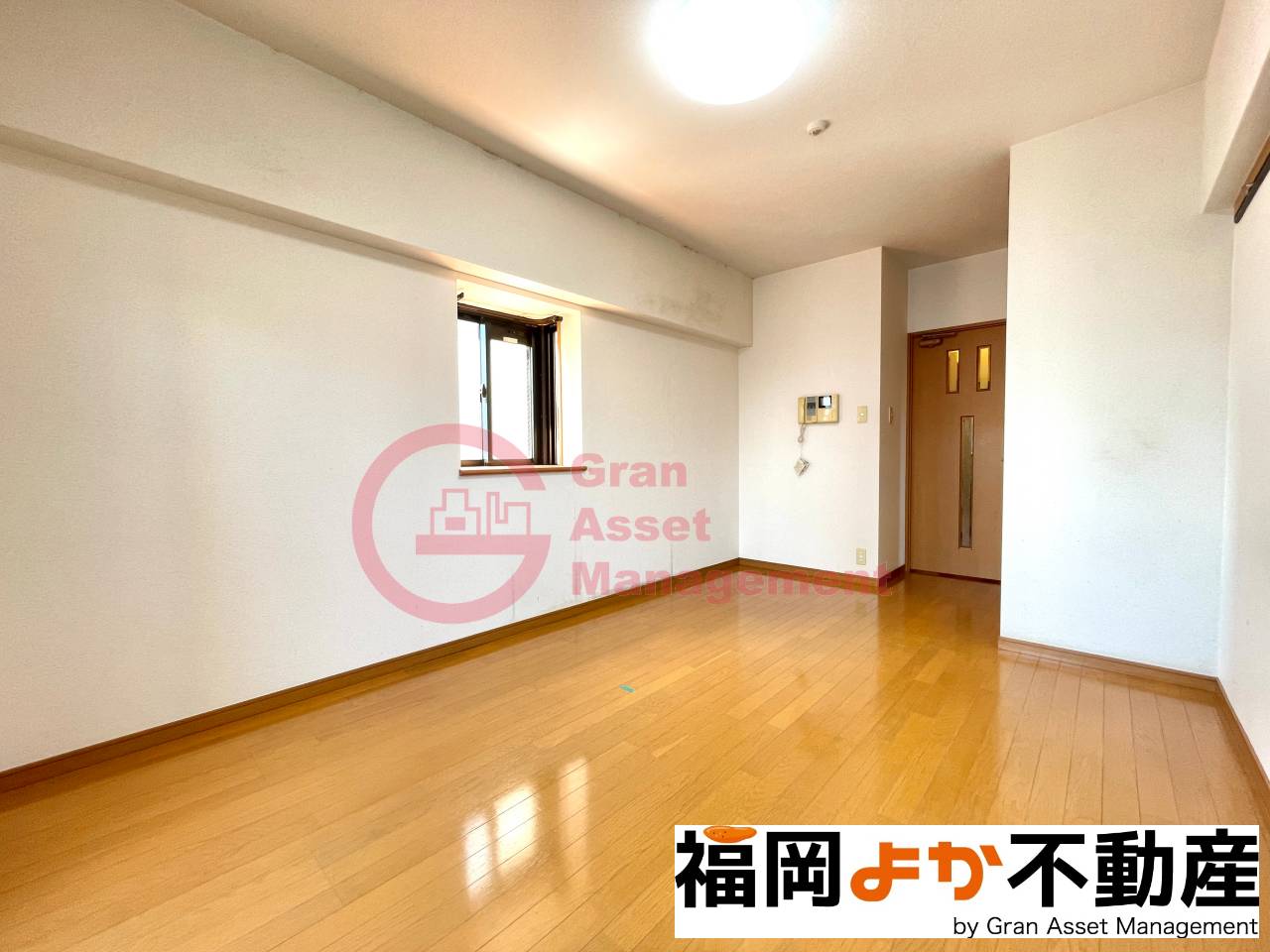 居室・リビング　こちらのリビングで趣味の時間をお楽しみください