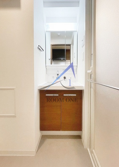 洗面設備　洗面台です。