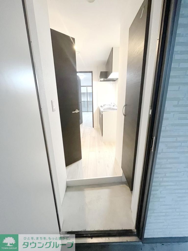 玄関　同施工会社別物件イメージ