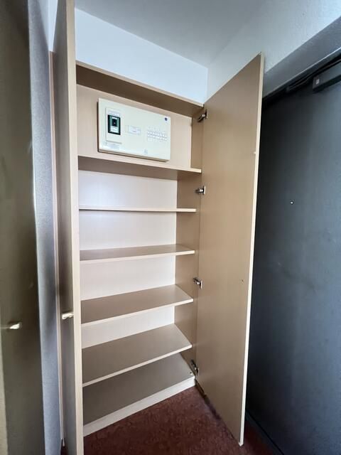 玄関　（別タイプ参考写真）ヴェローナ板橋本町　板橋区清水町