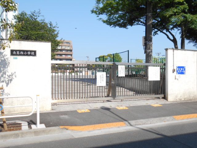 小学校　江戸川区立南葛西小学校（小学校）まで886m