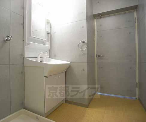 洗面設備　独立洗面台・室内洗濯機