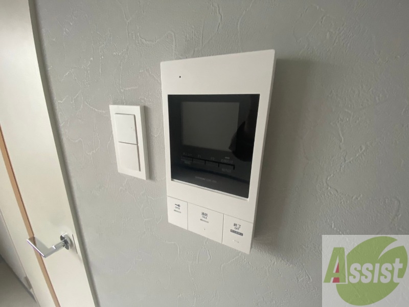 セキュリティ　ＴＶモニター付インターホンです。来客者の顔が見えるので安心！