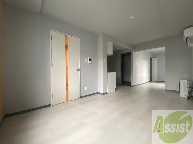 居室・リビング　広くてきれいなリビングです！快適に過ごせそうですね。