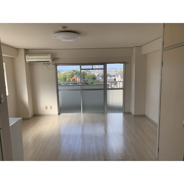 居室・リビング　（イメージ）