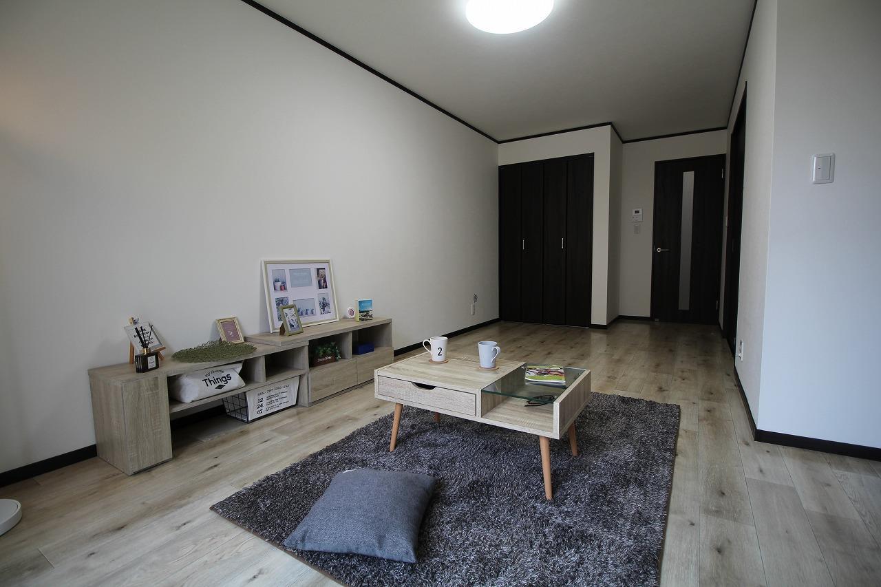 居室・リビング　家具・小物類はついておりません。