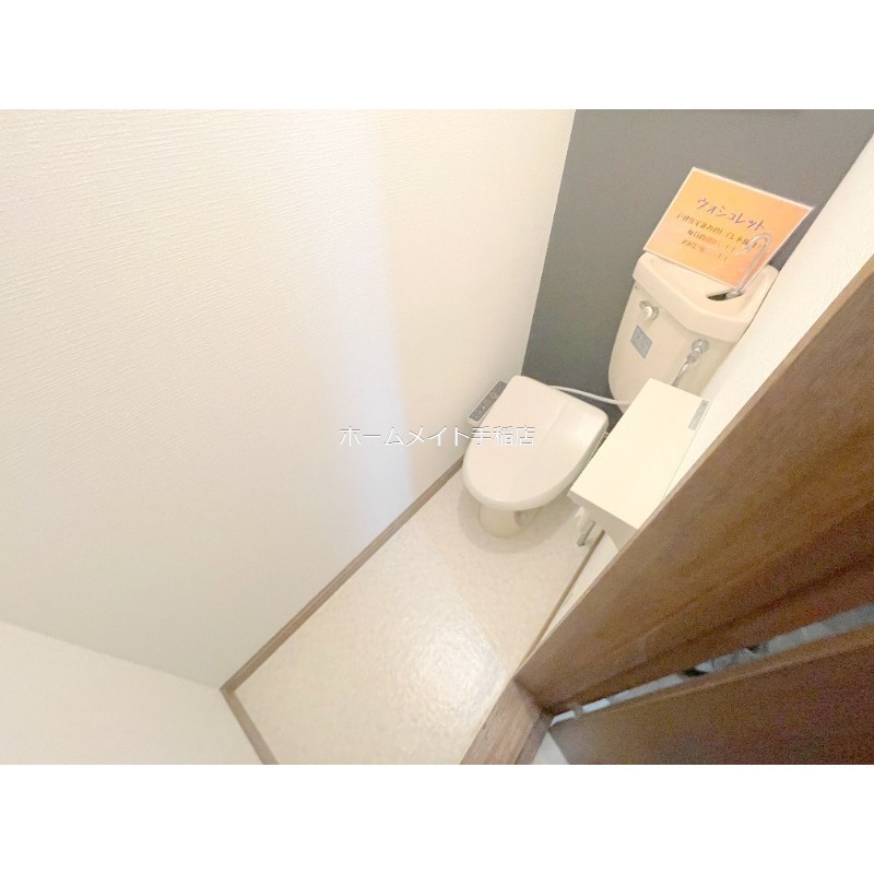 トイレ　ウォシュレット付きで快適な環境です♪