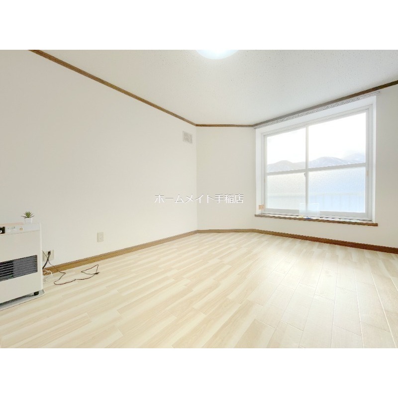 居室・リビング　明るく広々リビングスペース♪