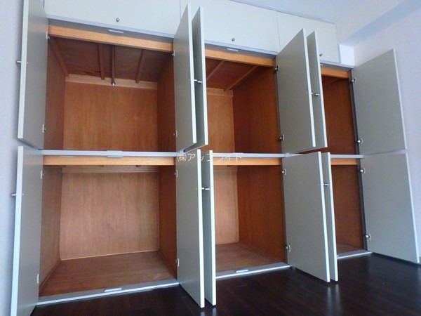 収納　クローゼット