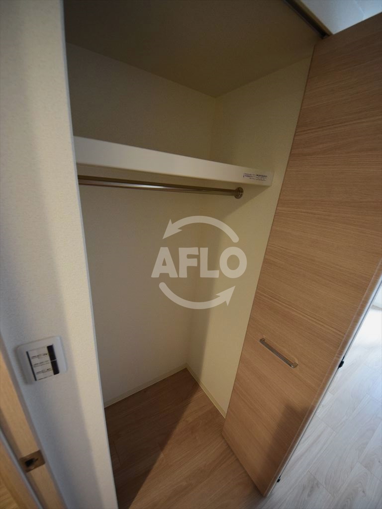 収納　プレサンス谷町七丁目　クローゼット