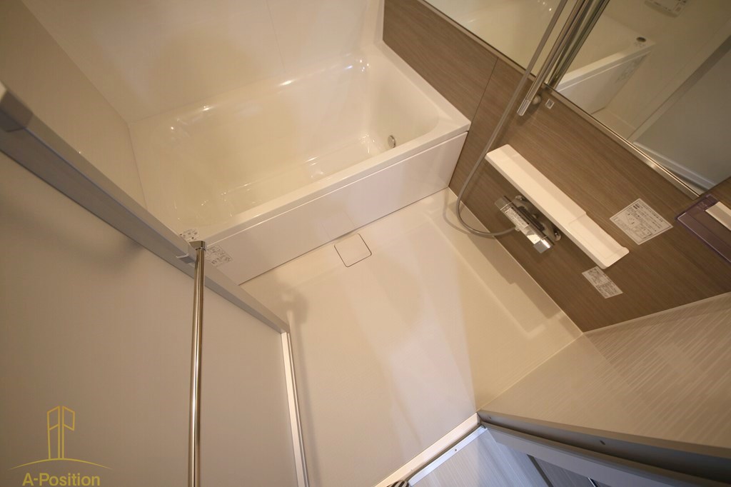 バス・シャワールーム　CREST COURT DOSHIN