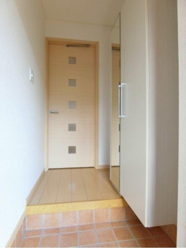 玄関　図面と現状に相違がある場合には現状を優先