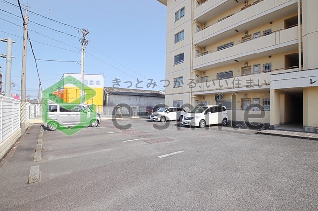 駐車場　駐車スペースもあります