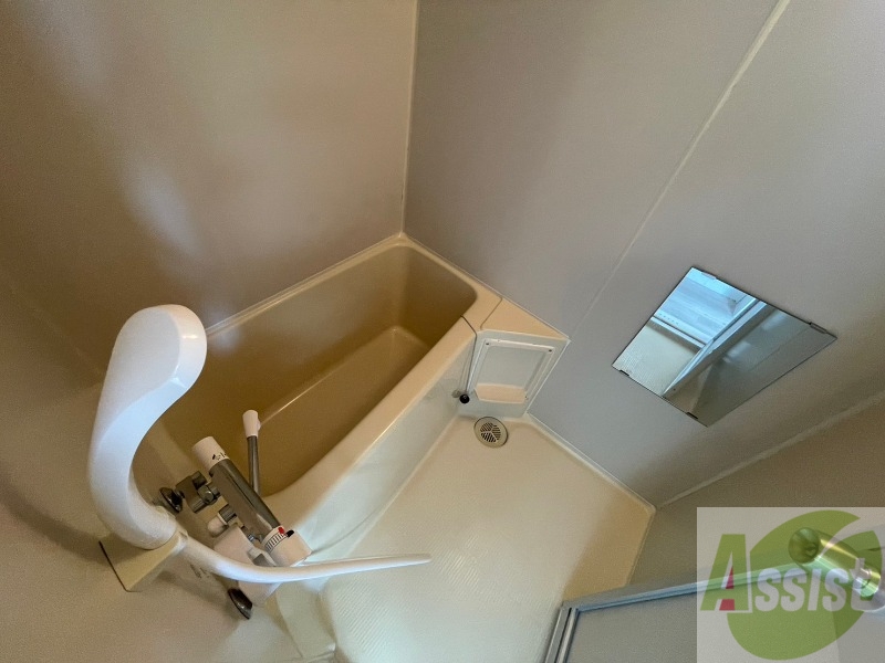 バス・シャワールーム　疲れを癒すには湯船でゆっくりするのが良いですよ。